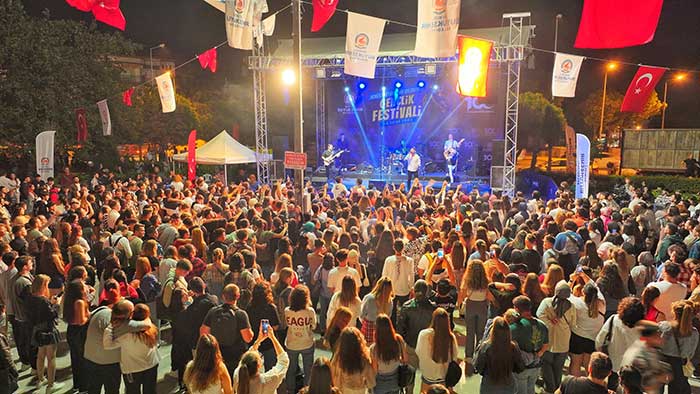 genclik-festivali-tum-hiziyla-suruyor-1