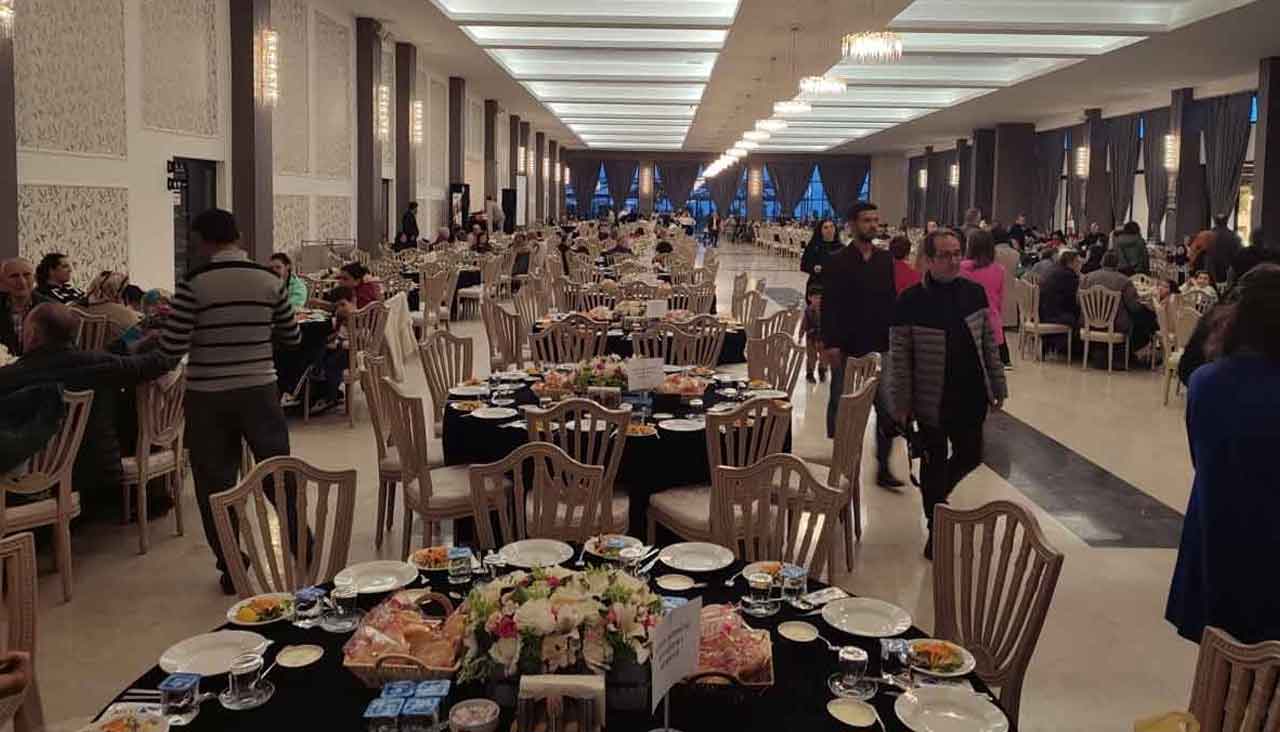 Gonul Koprusu Dayanisma Derneginden 750 Kisilik Iftar Yemegi