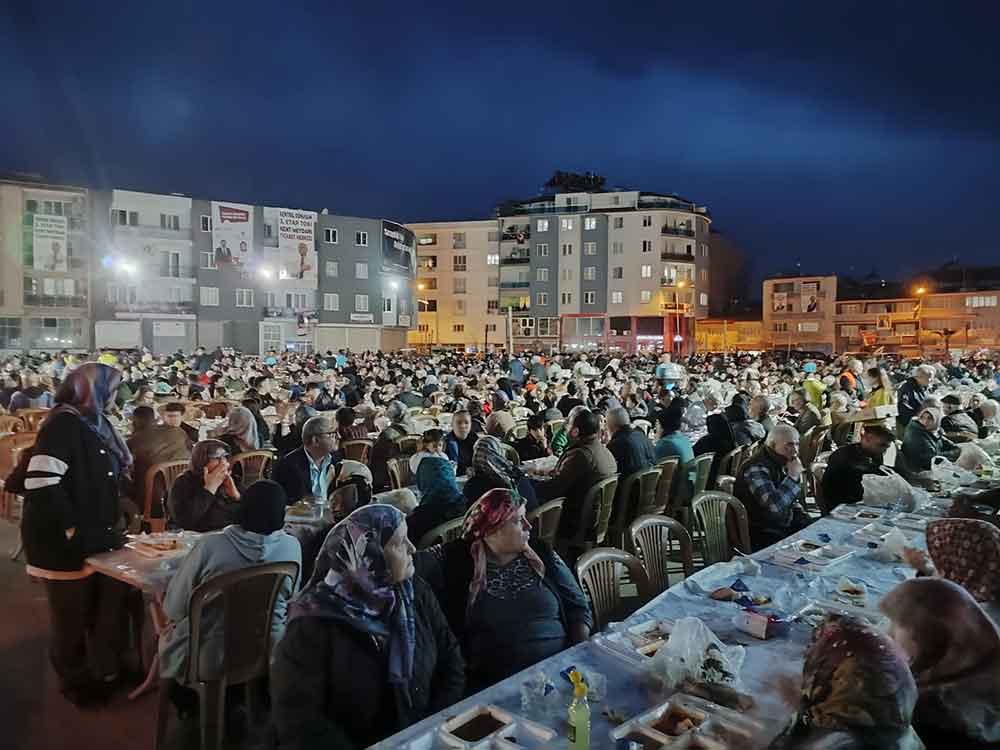 Saraykoy Belediyesinin Iftar Sofrasinda Binler Bulusuyor 3