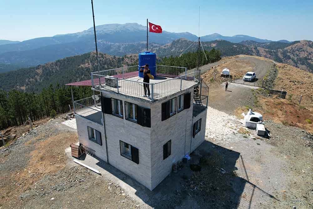 Duman Avcilari 29 Kuleden Denizlinin Cigerlerini Koruyor 2