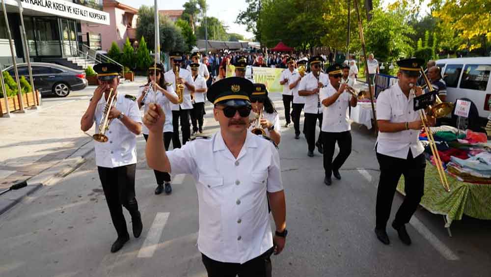 Civril Elma Festivalinde Turkiyede Bir Ilk Yasandi 5