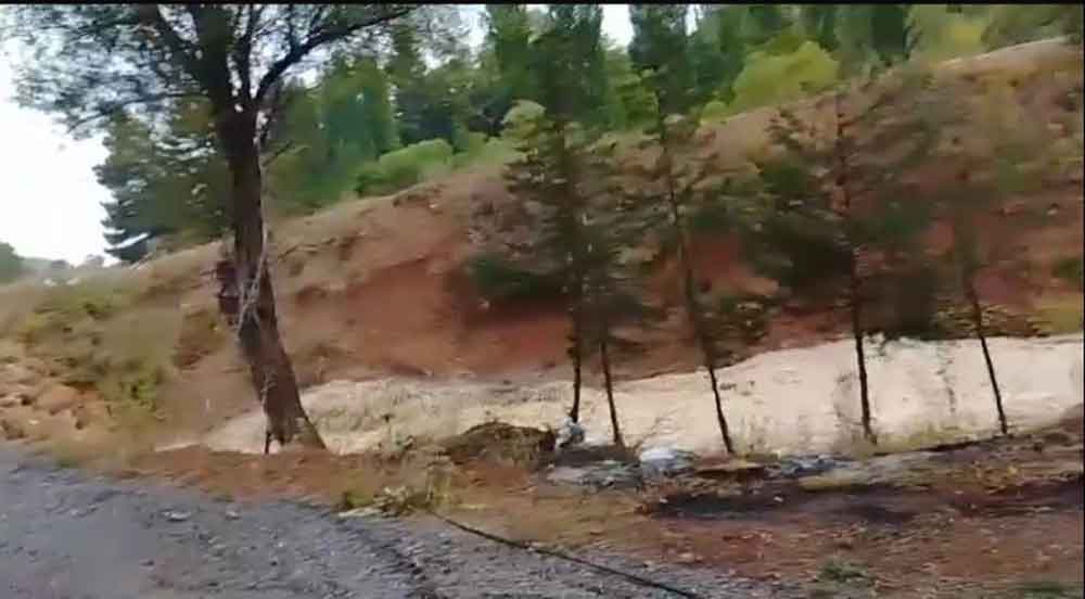 Denizlide Siddetli Yagis Dereleri Tasirdi 2