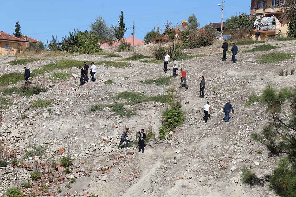 Denizlide Bos Arazide Insan Kemikleri Bulundu 5