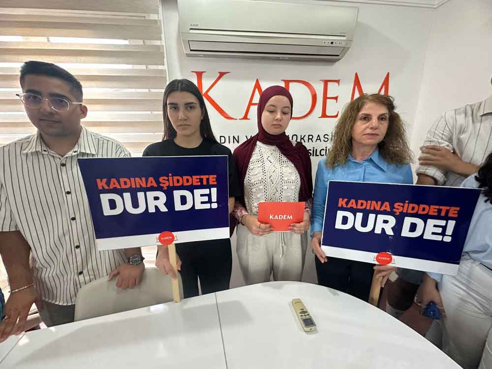 Kadem Denizli Kadin2