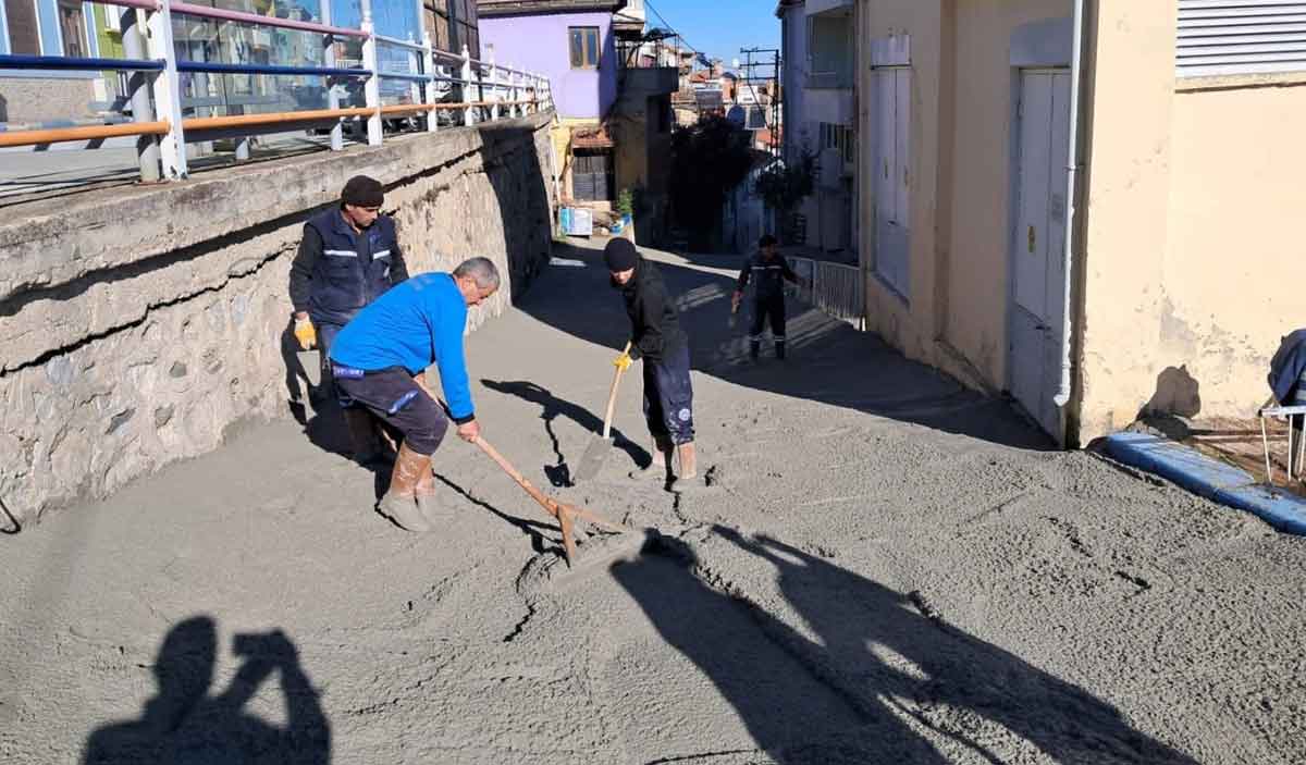 Babadag Belediyesi Gazi Mahallesinde Betonlama Calismalari Tamamlandi