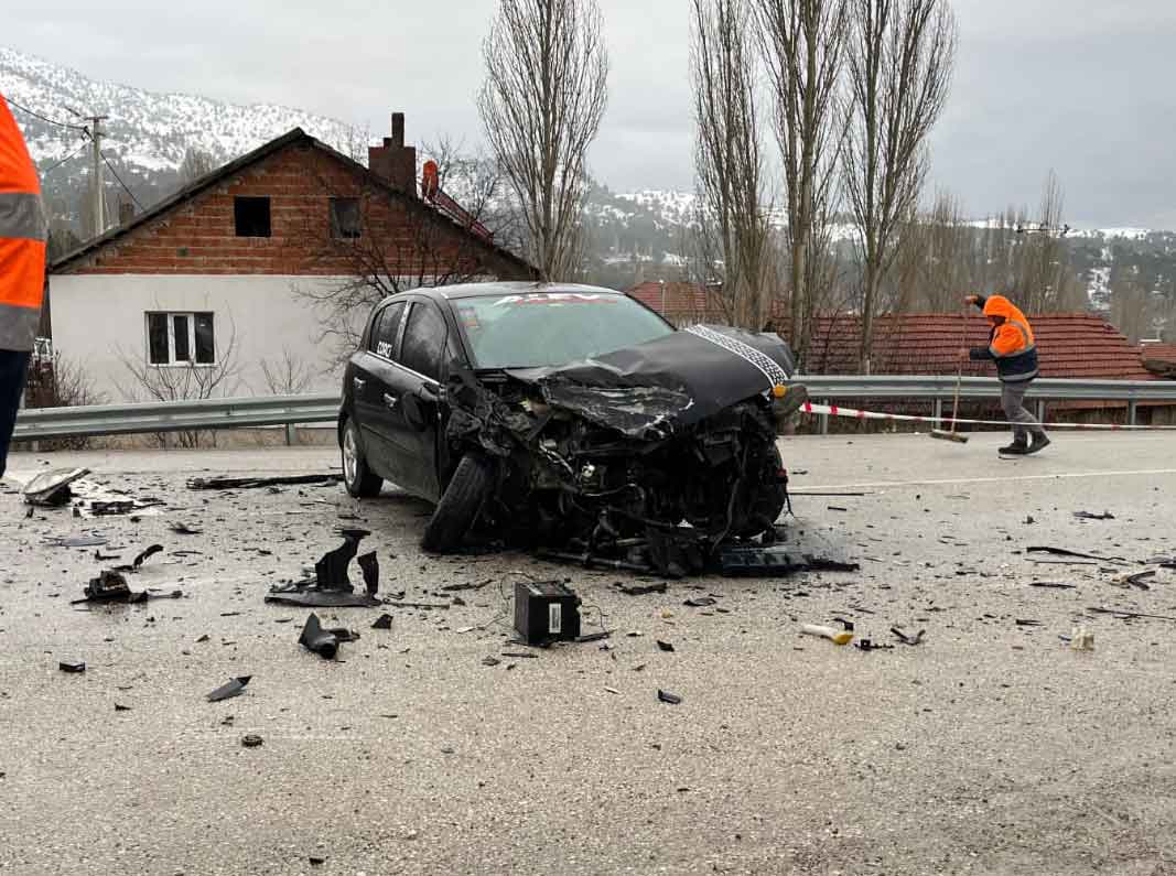 Denizli Cameli Trafik Kazasi 3 Yarali3