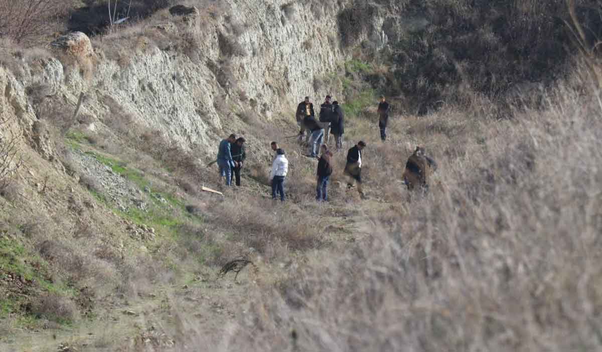 Denizlide Kan Donduran Olay Olu Dogan Bebegin Gomuldugunu Ortaya Cikardi 2