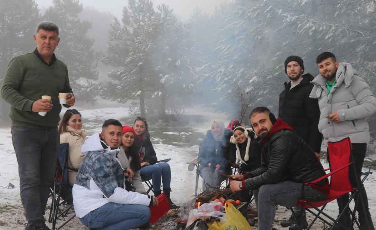 Suleymanli Yayla Golune Akin Eden Vatandaslar Karin Tadini Cikardi 1