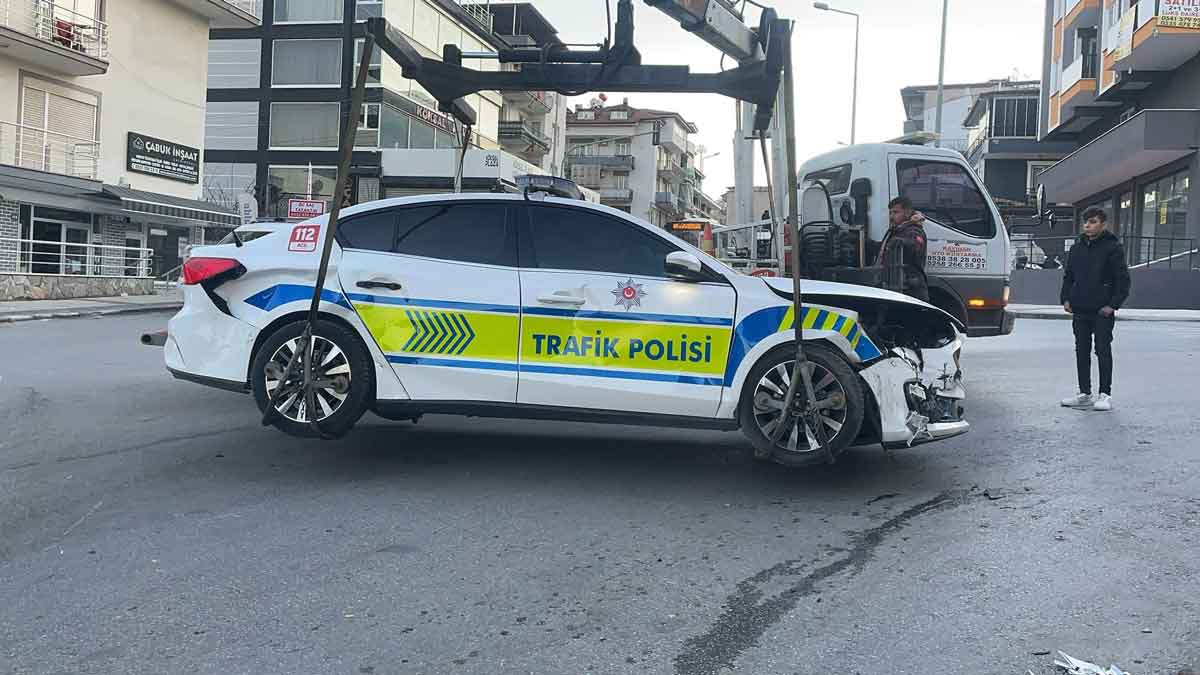 Denizli Kaza Polis Araci Otomobil Carpisti Dogum Gunu4