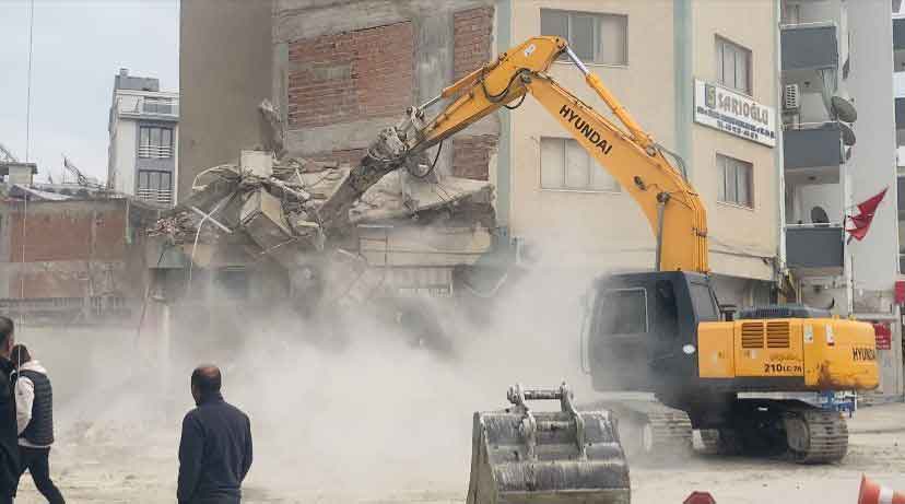 Denizli Saraykoy Temel Kazilirken Hasar3