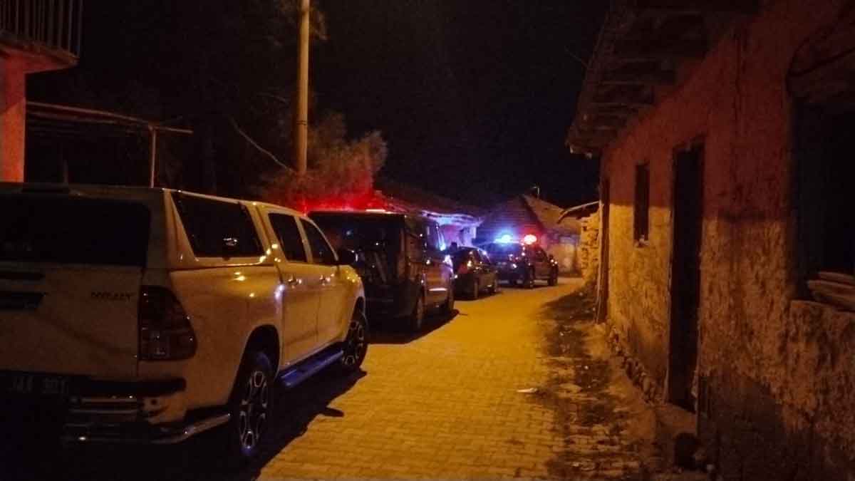 Denizli Oglu Tarafindan Oldurulen Baba Topraga Verildi1