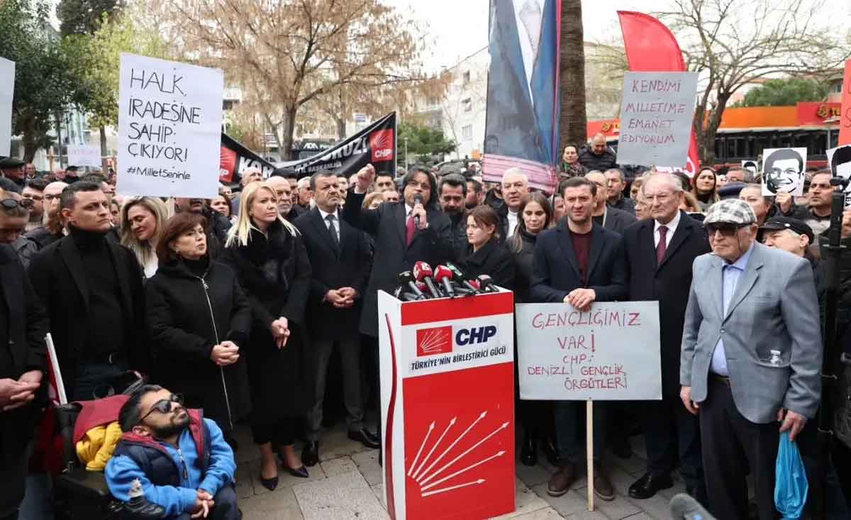 Denizlide Chpden Imamoglunun Gozaltisina Protesto 1