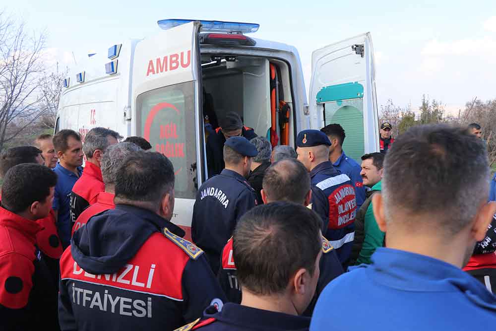 Nazlidan Umutlu Haber Bekleyen Ailesi Acili Haberle Yikildi 1