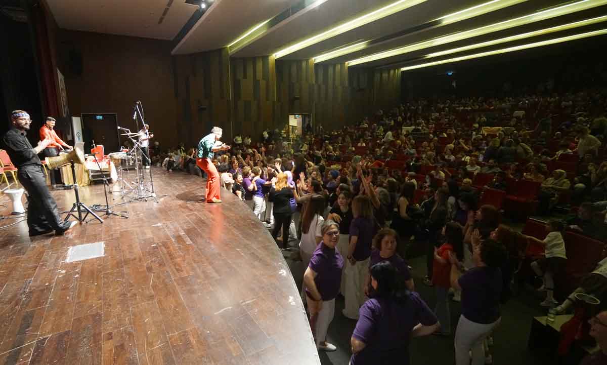 Denizli Kadinlar Darbuka Ritm Toplulugu 90Lar Konsepti