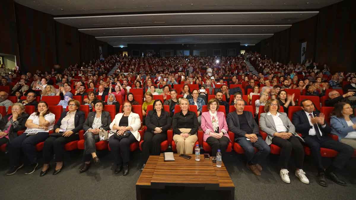 Denizli Kadinlar Darbuka Ritm Toplulugu Seniz Dogan