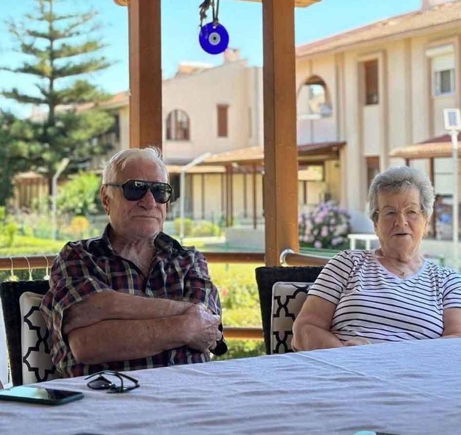 Ersun Yanal Teknik Direktor Anne Baba Defnedildi2