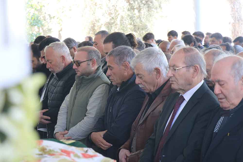 Ersun Yanalin Annesi Denizlide Son Yolculuguna Ugurlandi 3