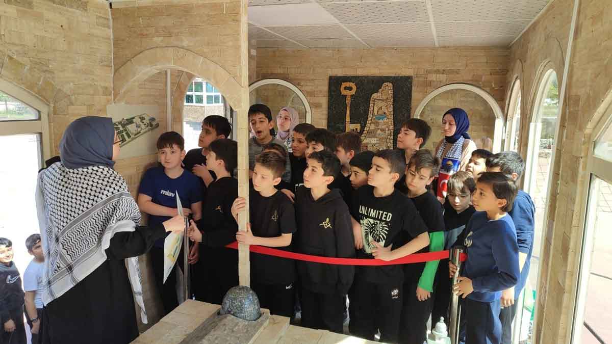 Minia Kudus Tiri Denizli1