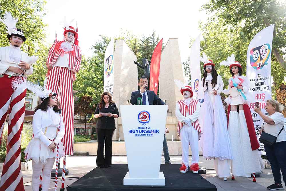 37 Uluslararasi Tiyatro Festivali Denizlide Basladi 1