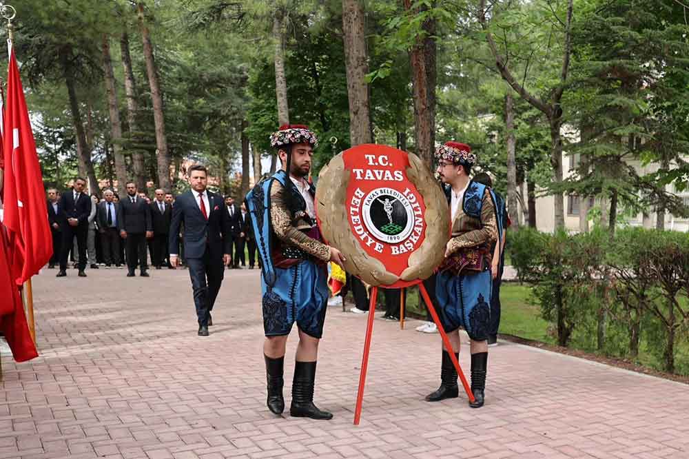 Baskan Tatik Bagimsizlik Atesinin Yakildigi Tavasta Zeybek Kulturunu Yasatacagiz 3