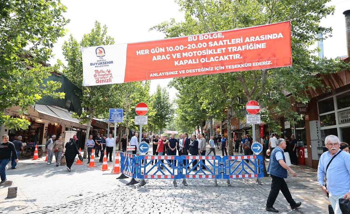 Bayramyeri Meydani Yeni Cehresine Kavusacak Bir Ay Boyunca Arac Trafigine Kapatildi