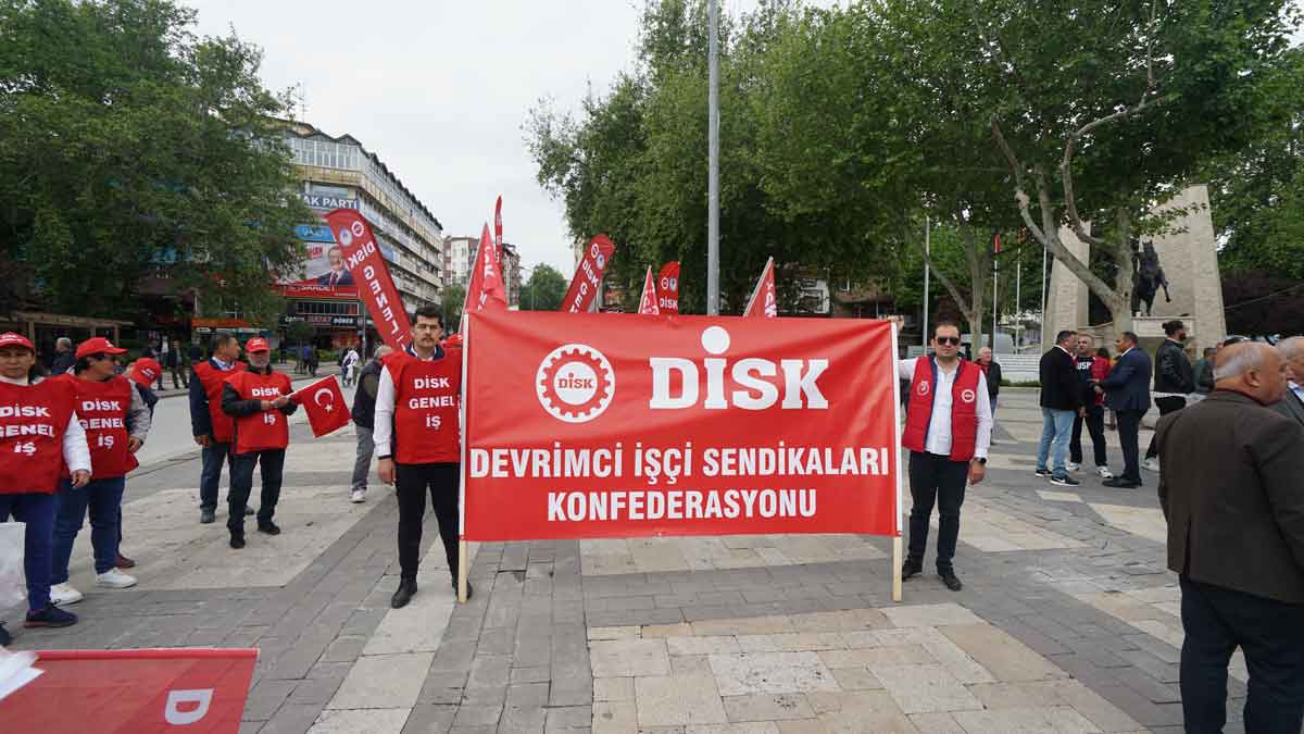 Denizlide 1 Mayis Kutlamalari Cinardan Basladi14