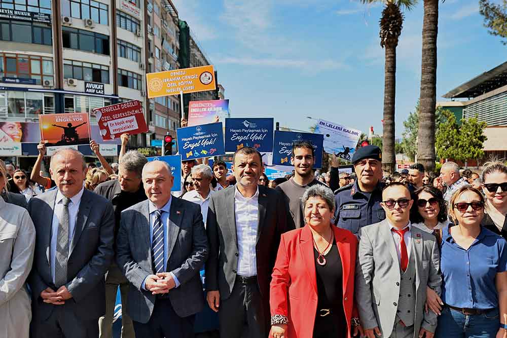 Denizlide Engelli Bireyler Icin Farkindalik Yuruyusu 2