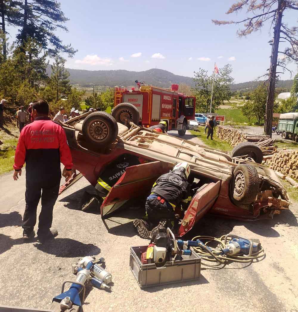 Denizlide Odun Sterine Carpan Otomobil Takla Atti 1