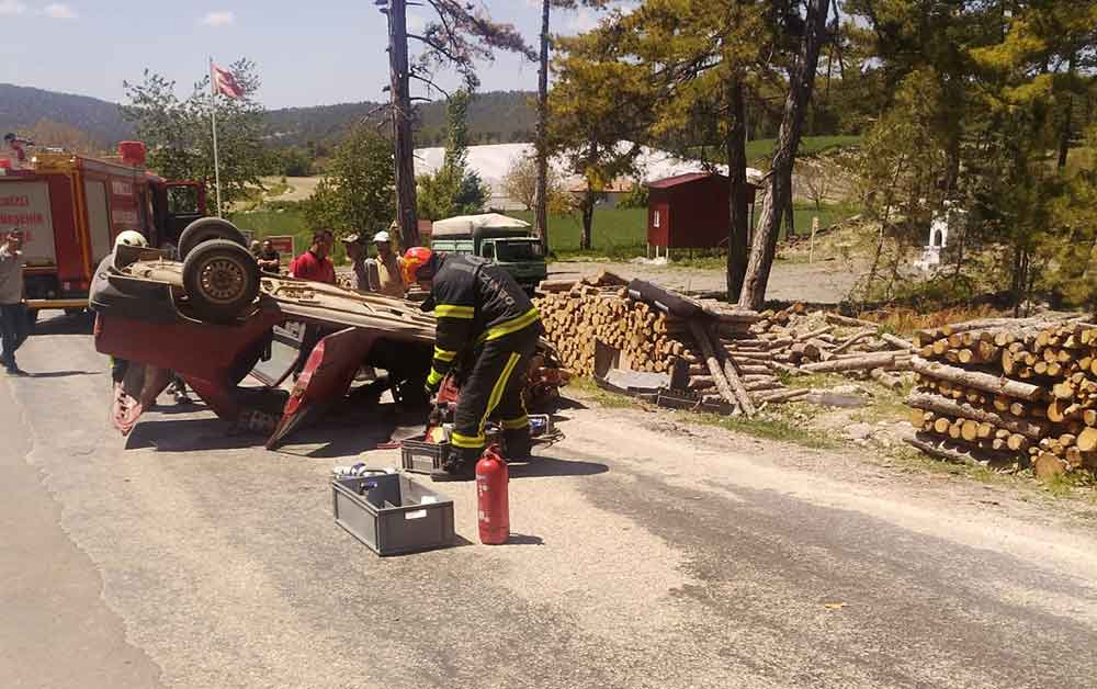 Denizlide Odun Sterine Carpan Otomobil Takla Atti 2