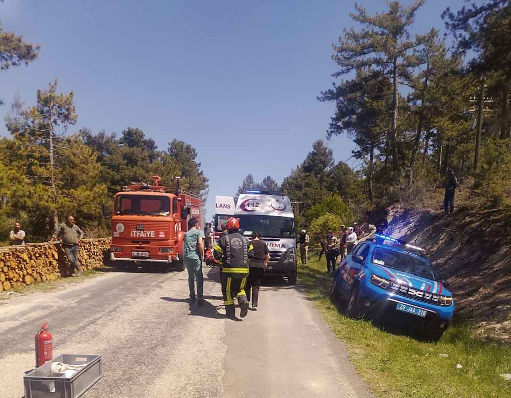 Denizlide Odun Sterine Carpan Otomobil Takla Atti 3