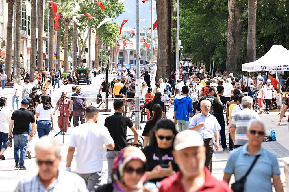 Gazi Bulvarinda Buyuksehir Imzasi