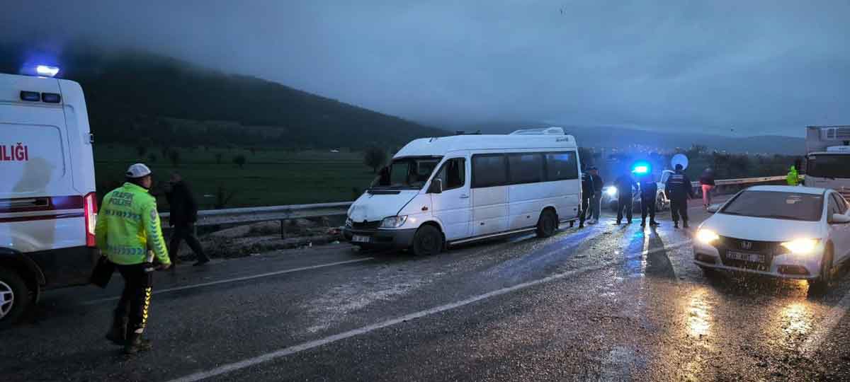 Tavas Makasinda Kaza Denizli Isci Servisi Minibus3