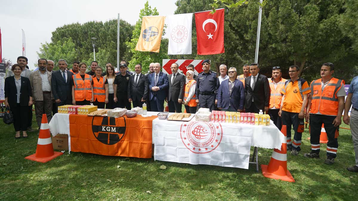 Trafik Haftasinda Paude Bir Kural Bir Omur Etkinligi8
