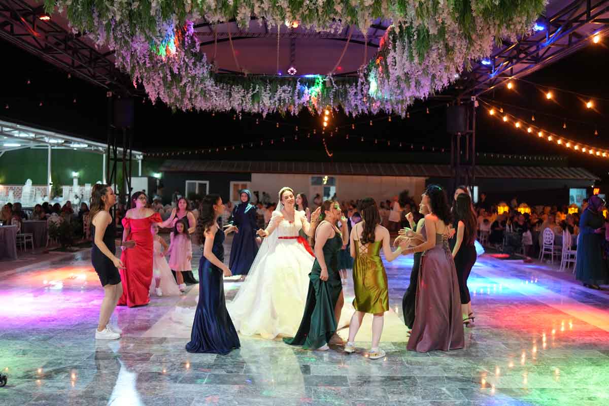 Yeni Baslangiclar Icin En Iyi Tercih Serinpark Dugun Salonlari3