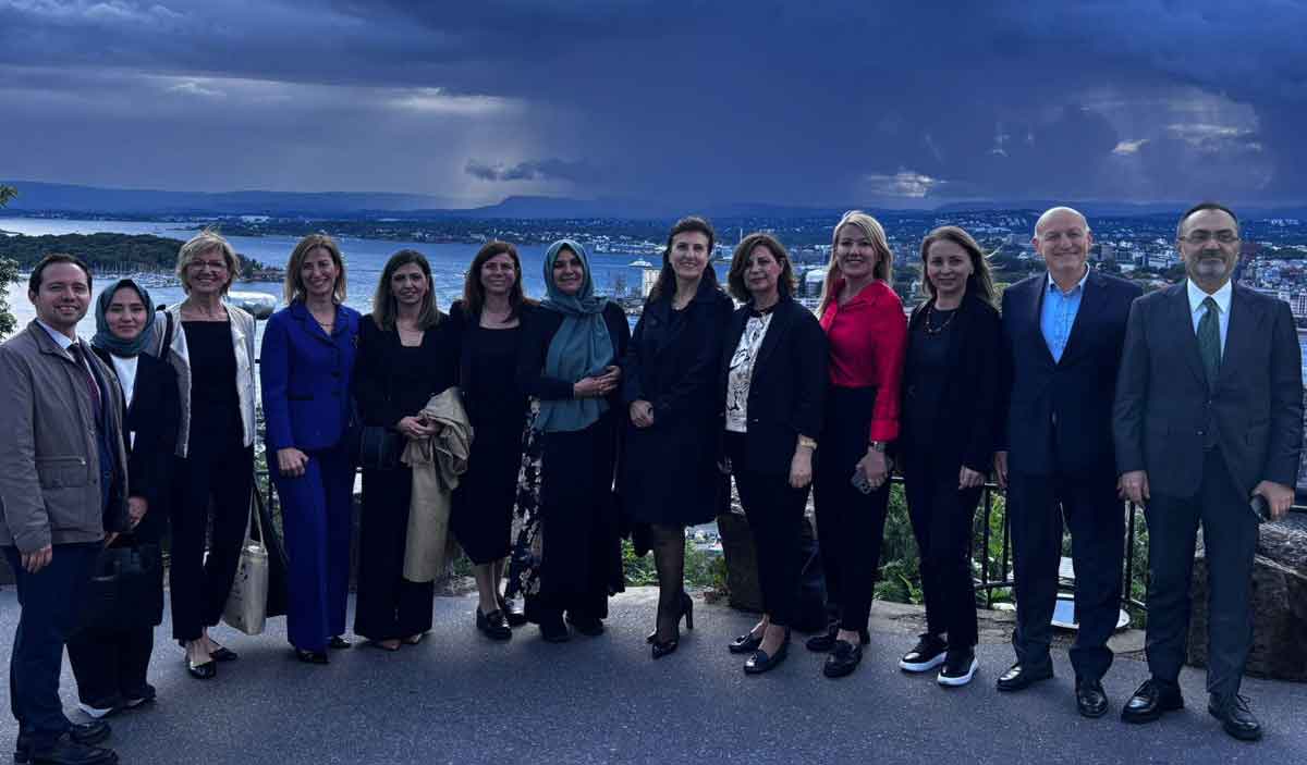 Baskan Dogan Avrupa Belediyeler Ve Bolgeler Konseyi Liderler Zirvesine Katildi 4