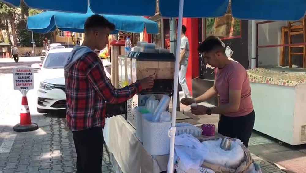 Daglarin Zirvesinde Depolanan Kar Haziran Sicaginda Serinlige Donustu 1