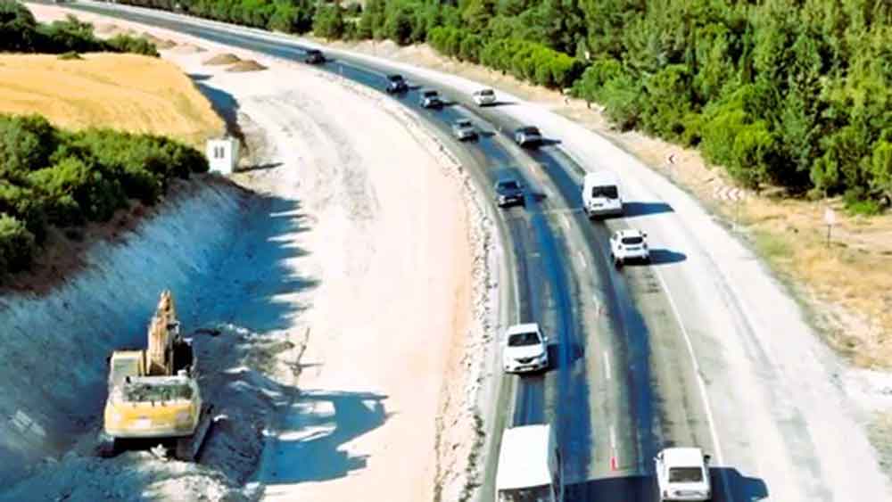 Denizli Antalya Karayolunda Yeni Bir Yol Calismasi Basladi 2