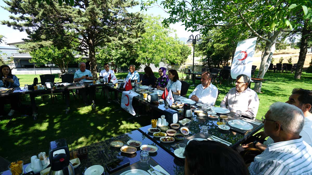 Denizli Turk Kizilayi Yonetim Kurulu Toplanti 1