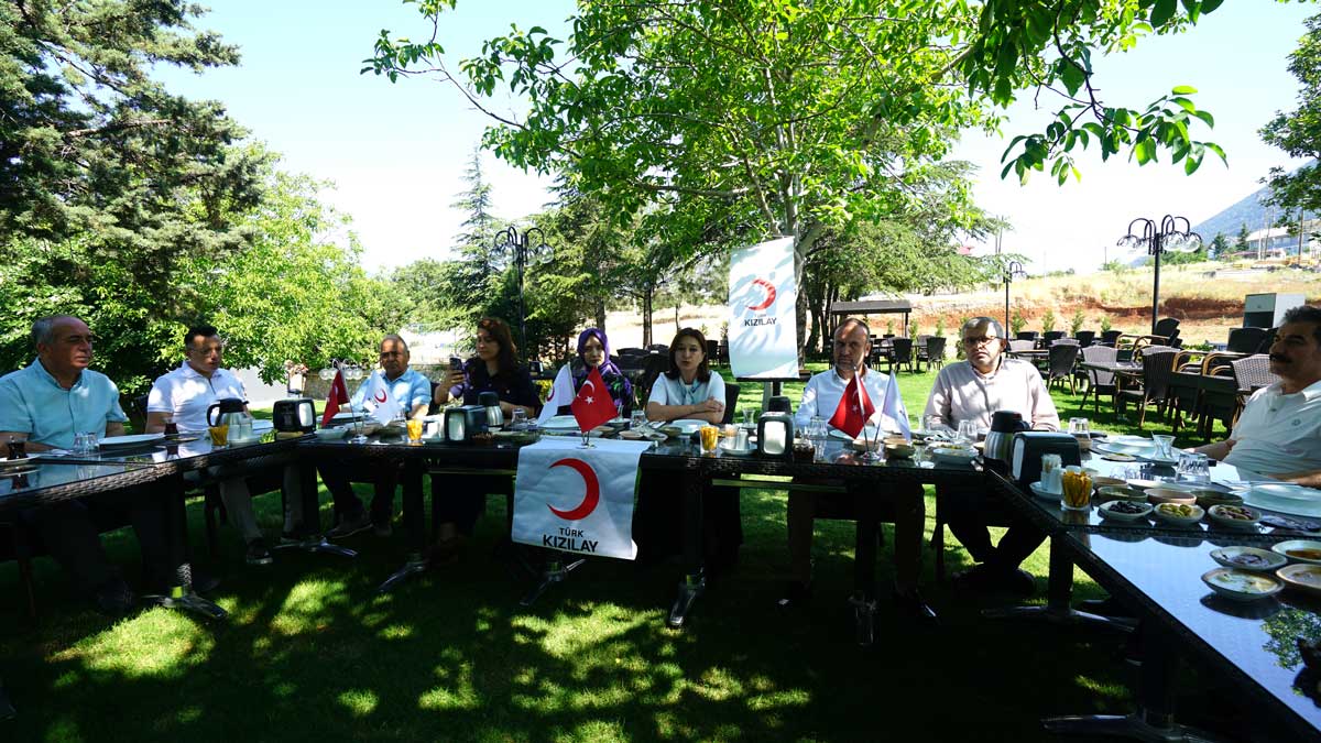 Denizli Turk Kizilayi Yonetim Kurulu Toplanti 3
