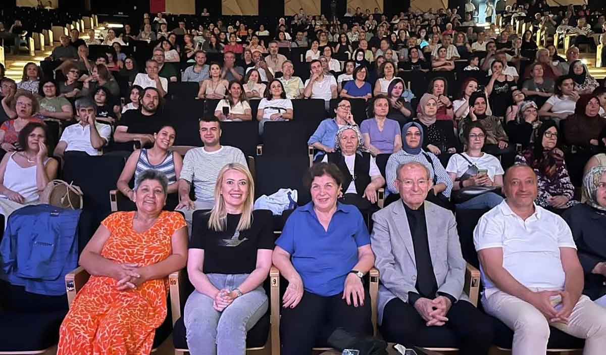 Denizlide Gonulluler Korosundan Unutulmaz Turku Gecesi 3