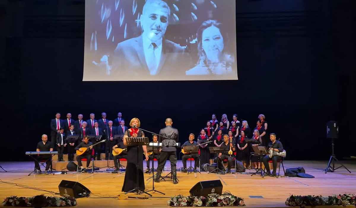 Denizlide Gonulluler Korosundan Unutulmaz Turku Gecesi 5