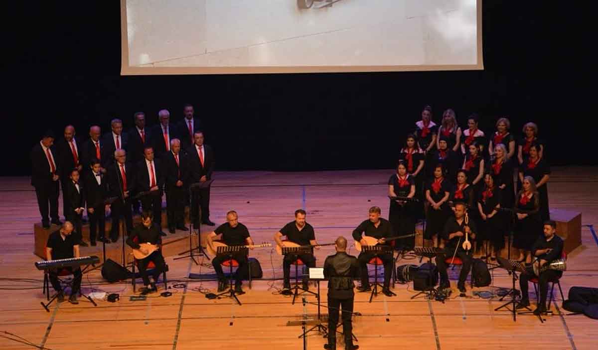 Denizlide Gonulluler Korosundan Unutulmaz Turku Gecesi