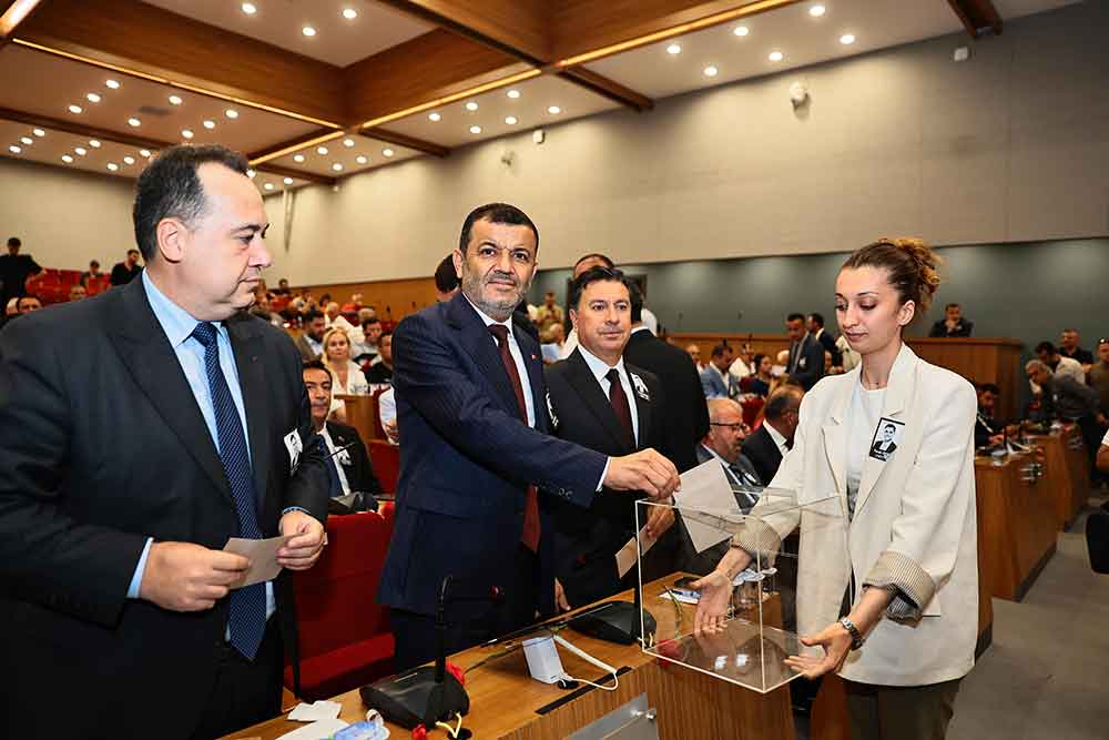 Ege Belediyeler Birliginin Yeni Baskani Bulent Nuri Cavusoglu Oldu 4