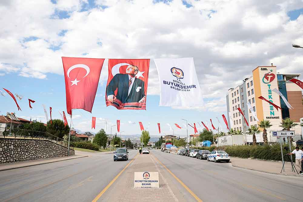 Fatih Erbakandan Baskan Cavusogluna Tesekkur