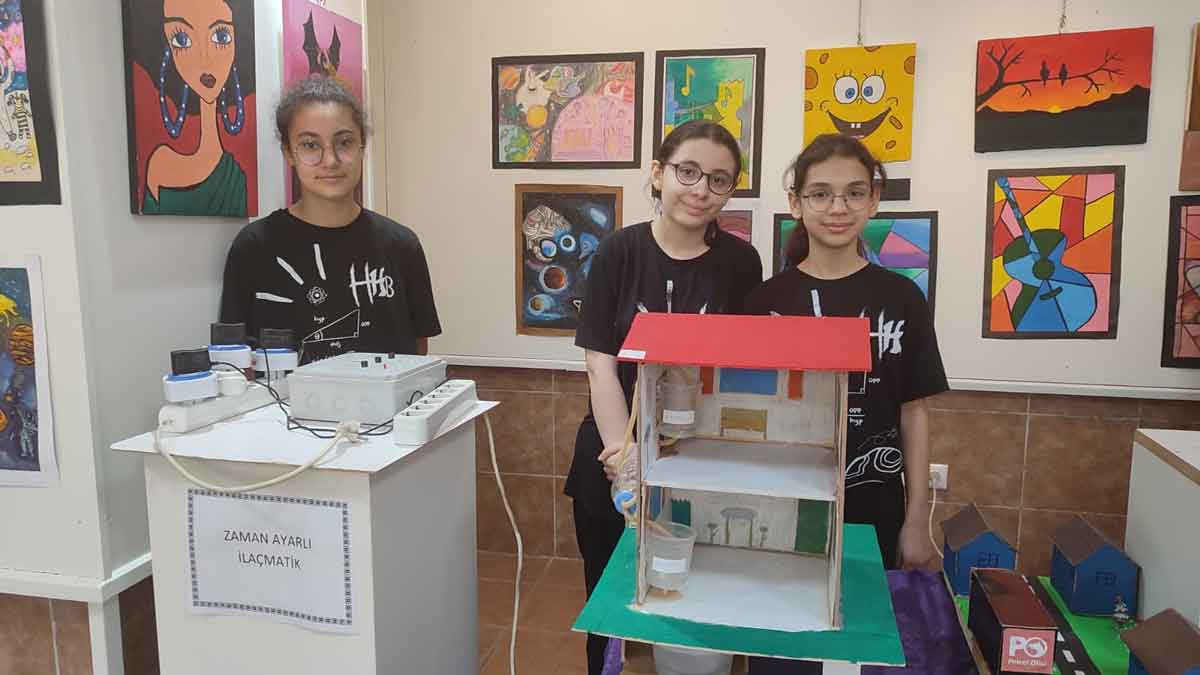 Haci Halil Bektasta Tasarimin Ruhu Gorselin Gucu Sanatseverlerle Bulustu