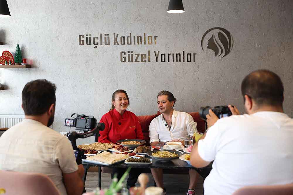 Unlu Sef Hazer Amani Merkezefendi Kadin Kooperatifine Hayran Kaldi