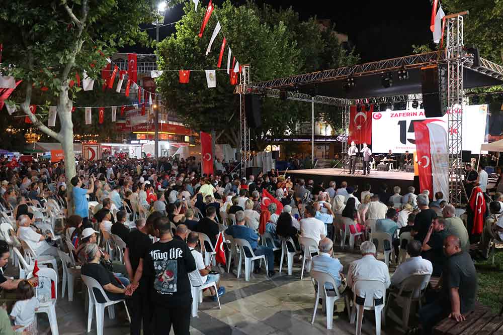 15 Temmuz Denizlide Cesitli Etkinliklerle Anildi 4