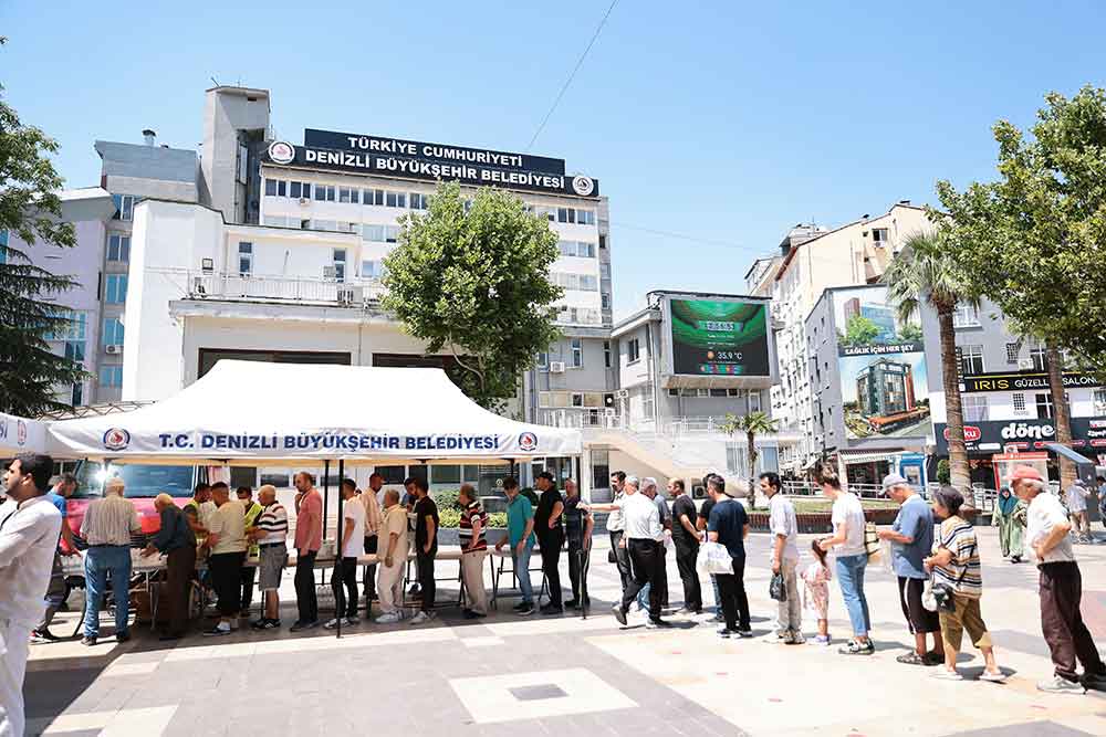 Baskan Cavusoglundan Asure Ikrami 1