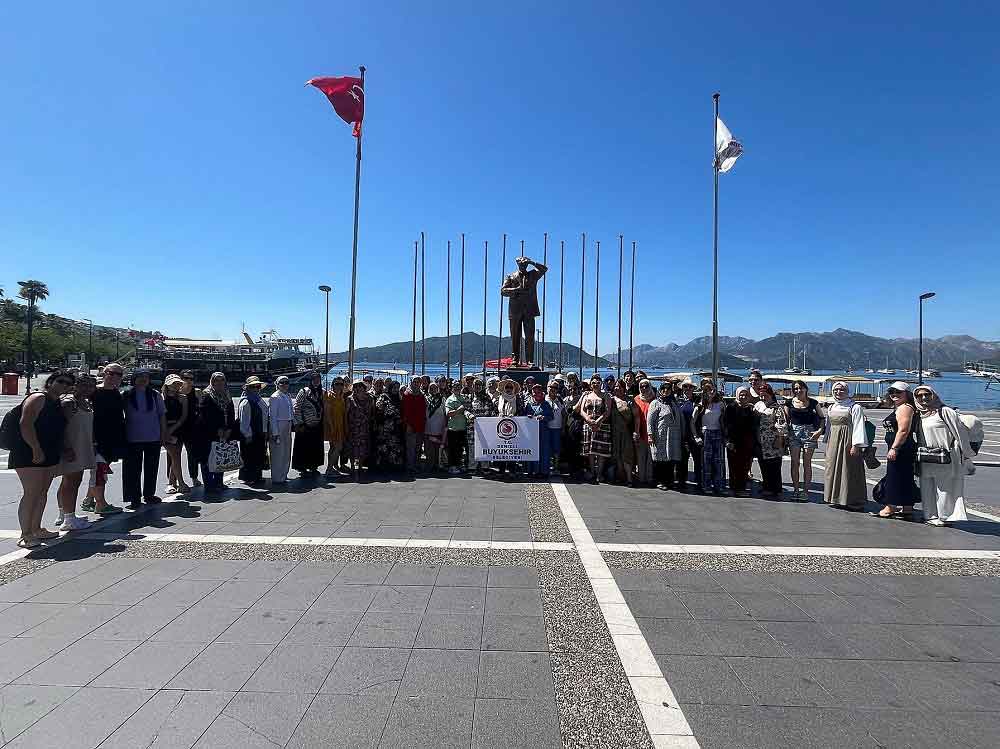 Baskan Cavusoglunun Sozu Gercek Oldu Yuzme Ogrenen Kadinlar Ilk Kez Denizle Tanisti 2