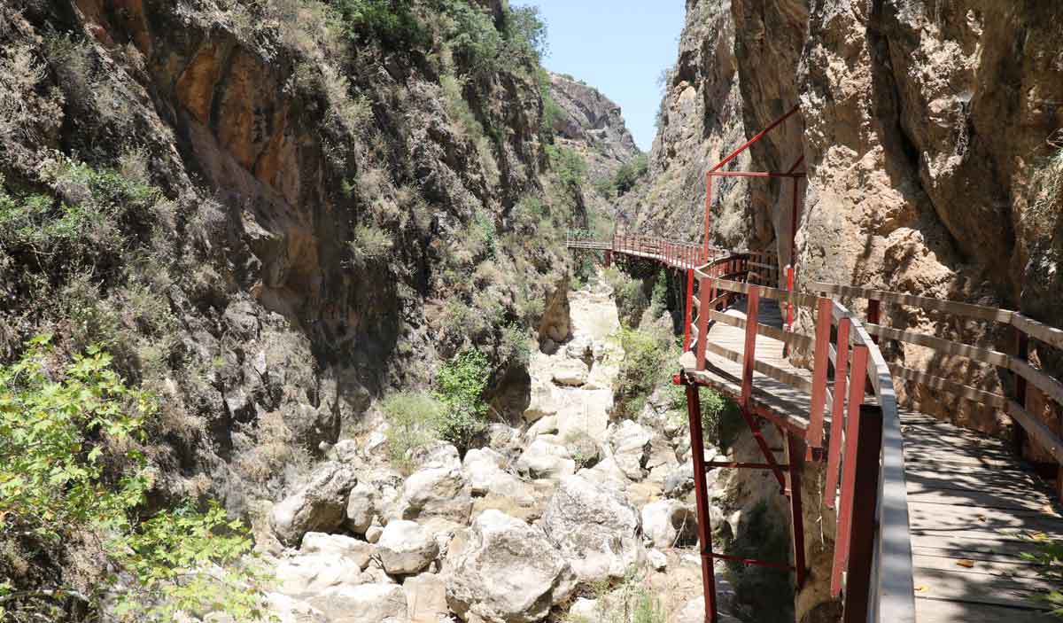 Cal Kisik Kanyonu Menderesin Kurumasiyla Tum Ihtisamini Kaybetti 1